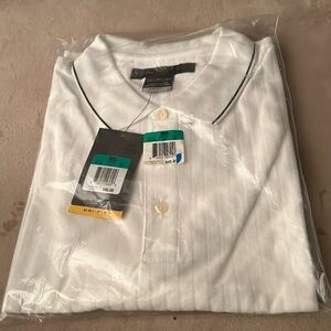 NWT White Nike Golf Dri-Fit XL Shirt